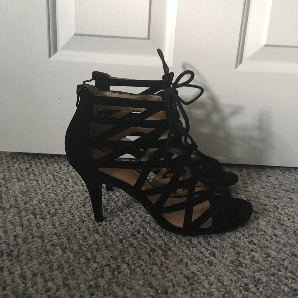 Report Heels